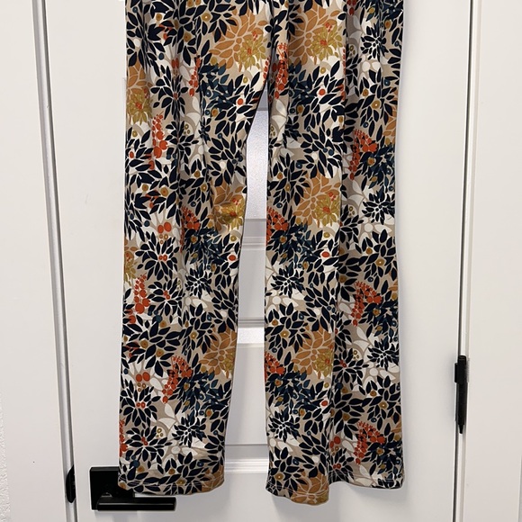 DIVORCE CLEARANCE-TAKING OFFERS Valerie Stevens Gaucho Floral Pants - Picture 9 of 10